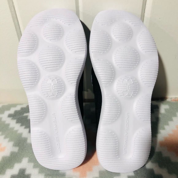 NWT UNDER ARMOUR BIG KIDS GGS RUNPLAY CAMO - BLACK CAMO - Picture 12 of 14